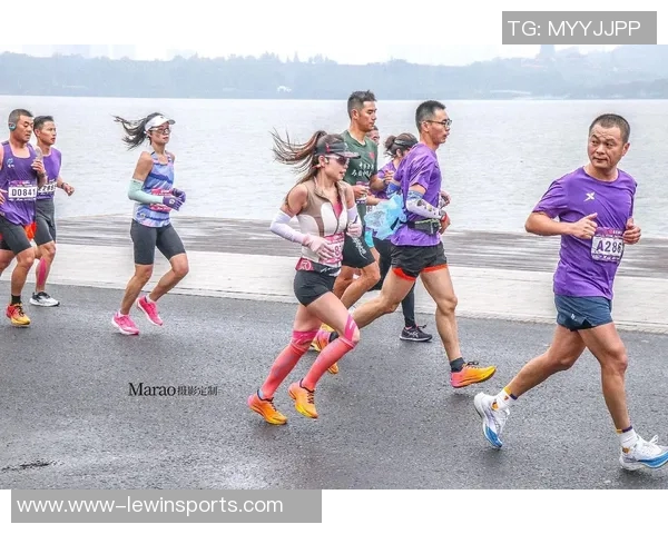 实时新闻南京飞盘队在城市马拉松中的崛起与成长历程全景揭秘