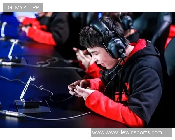 实时新闻王者荣耀战术解析深入剖析WE战队的防反策略与执行细节